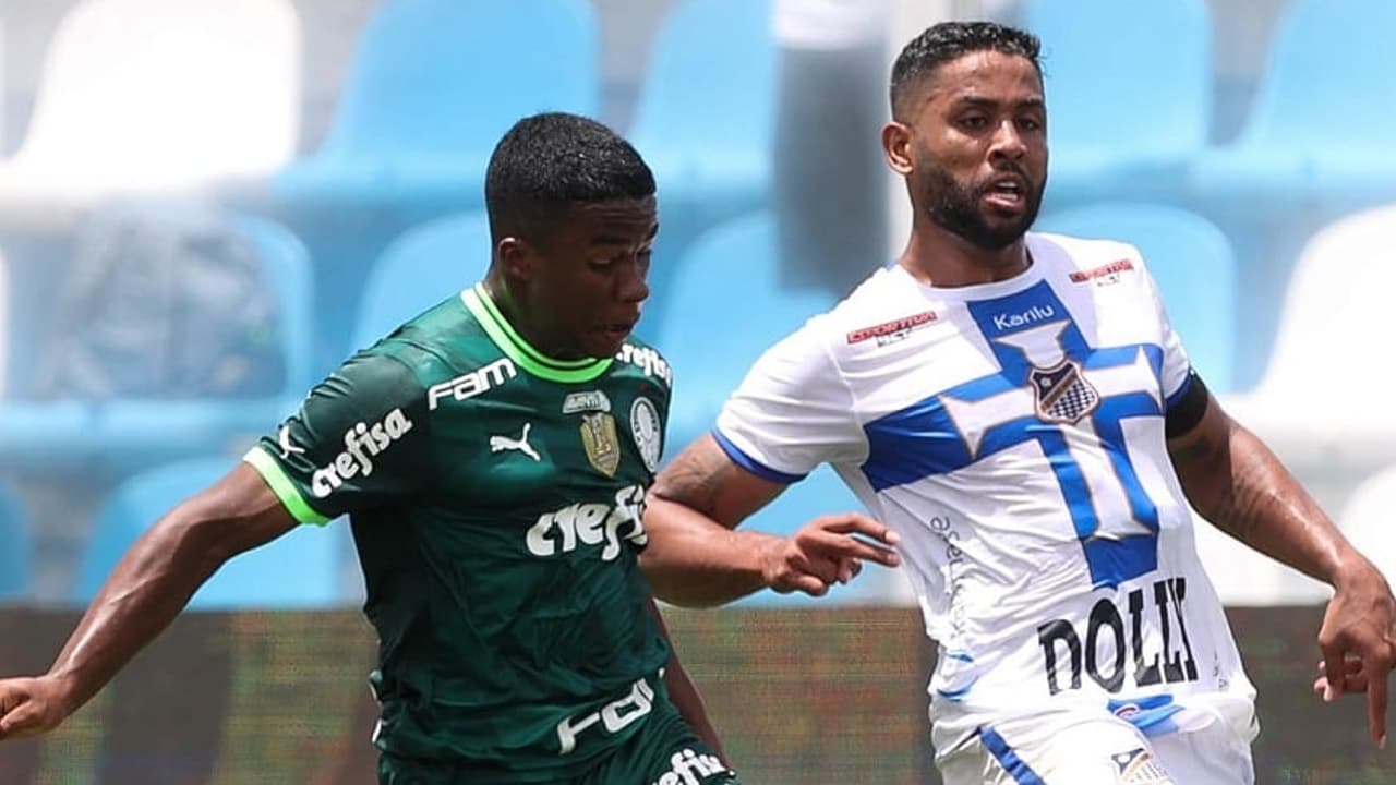 O capitão do Água Santa, suspenso para a final do Paulistão, já se envolveu no caos com o time do Palmeiras.