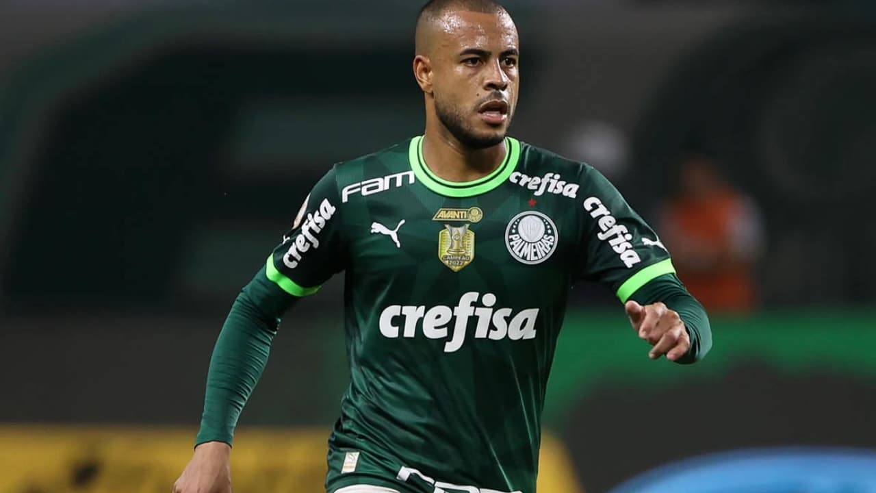 Mayke trabalhou 'finalmente' no Equador e resistiu à ira do Palmeiras por uma vaga.