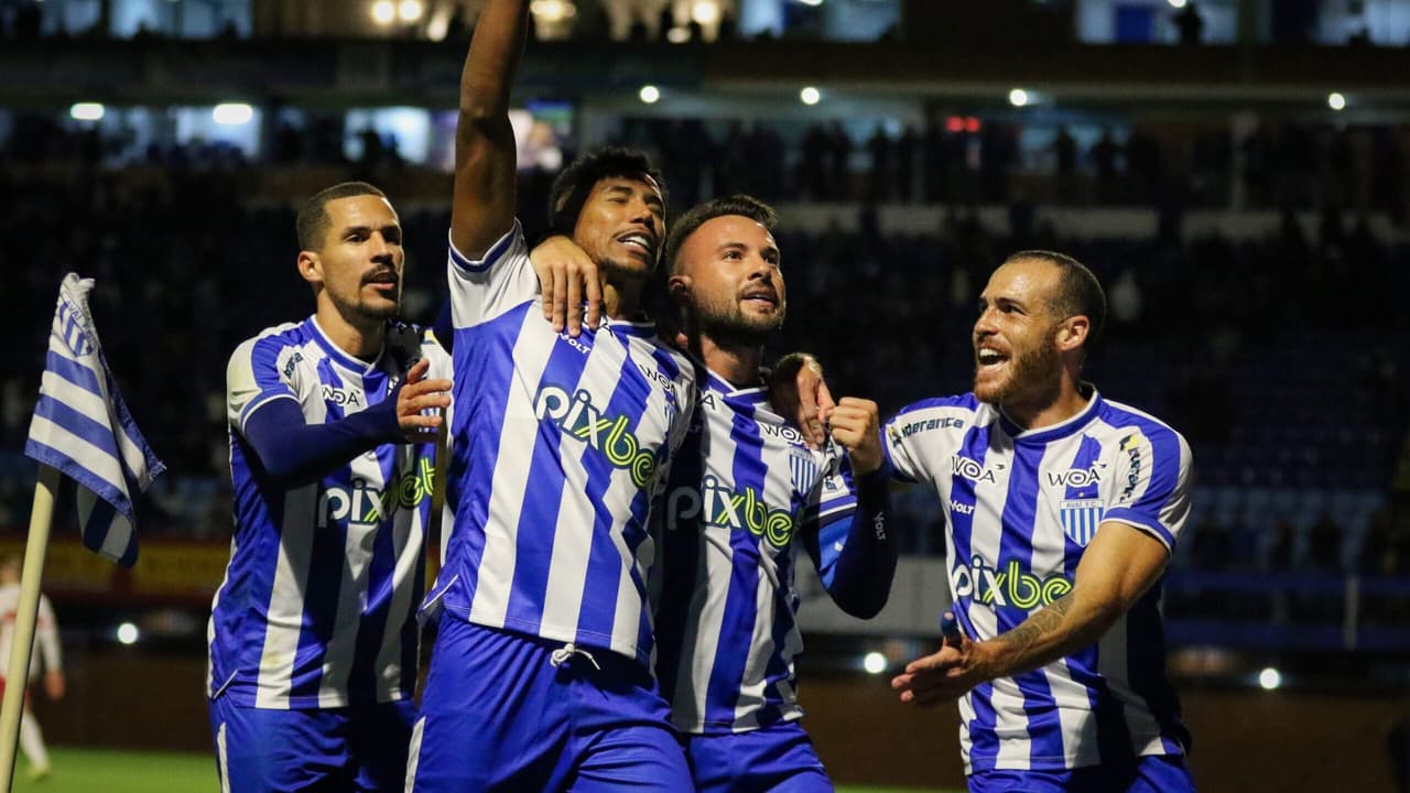 Avaí x Goiás: onde assistir ao vivo, escalações da Série B e horário do jogo