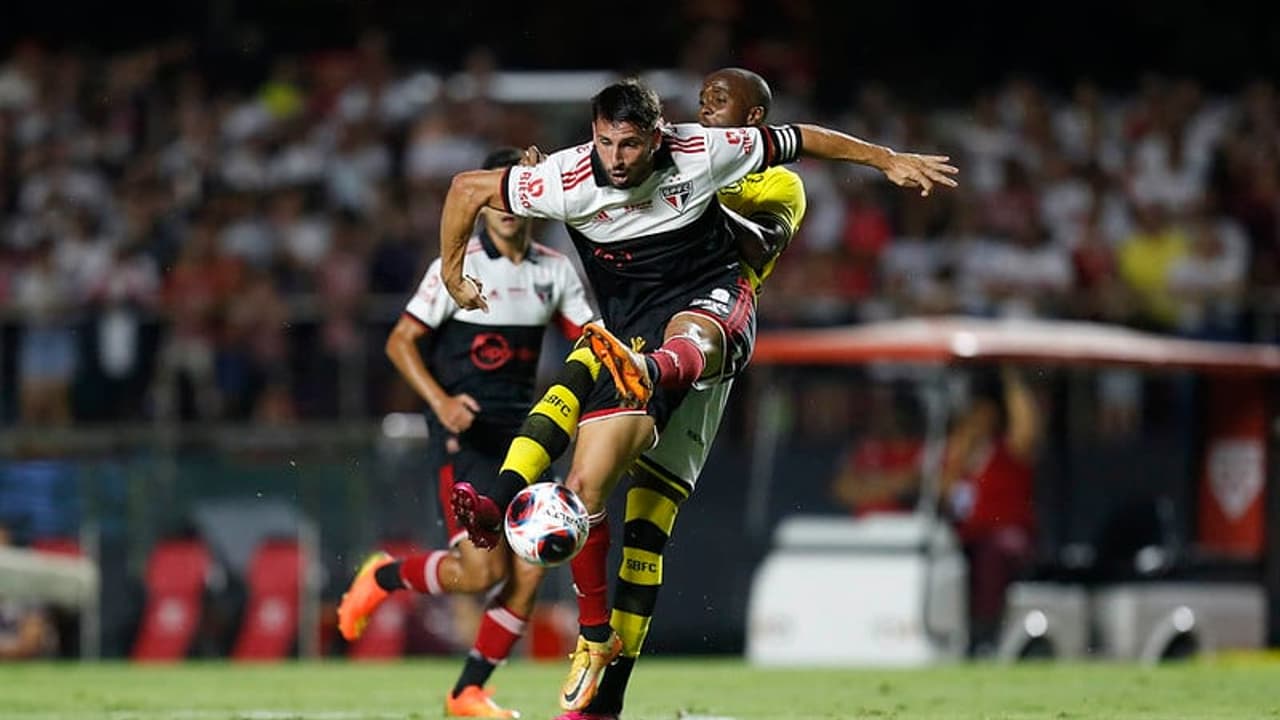 Ceni aborda potencial lesão de Calleri após pedido de transferência no São Paulo: ‘Vamos avaliá-lo durante a semana’