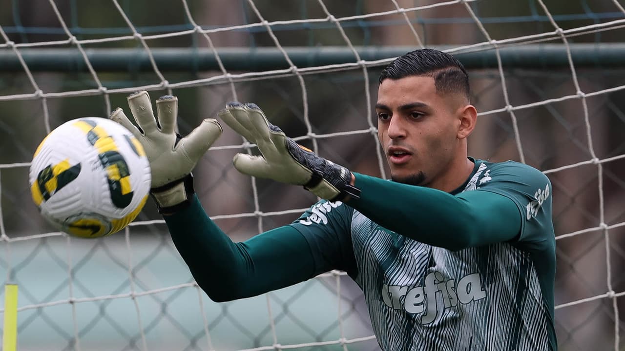 Criado pelo Palmeiras, Kaique destaca aprendizado profissional: 'É sempre bom trabalhar com os melhores'