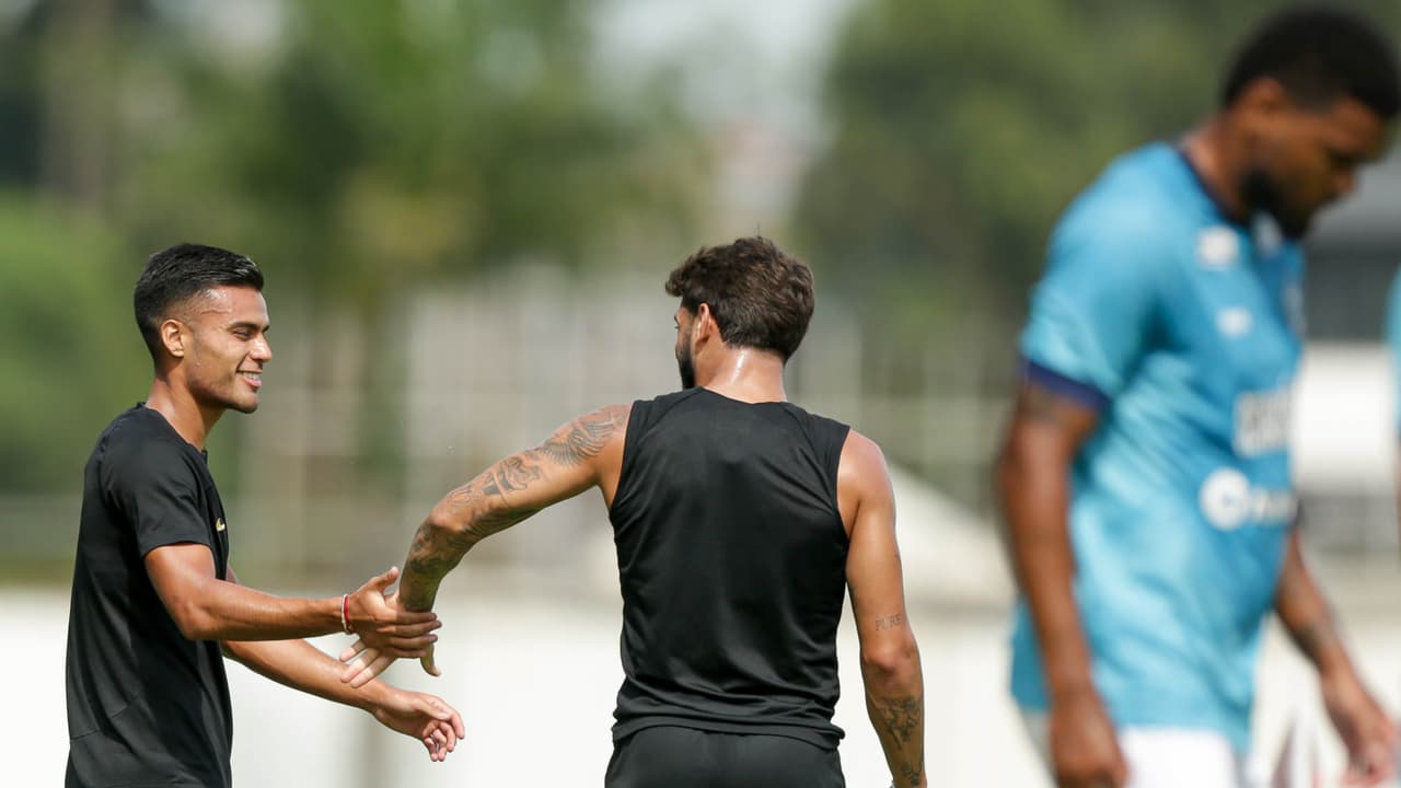 Fausto Vera se destaca com gols e intensifica briga no meio-campo do Corinthians