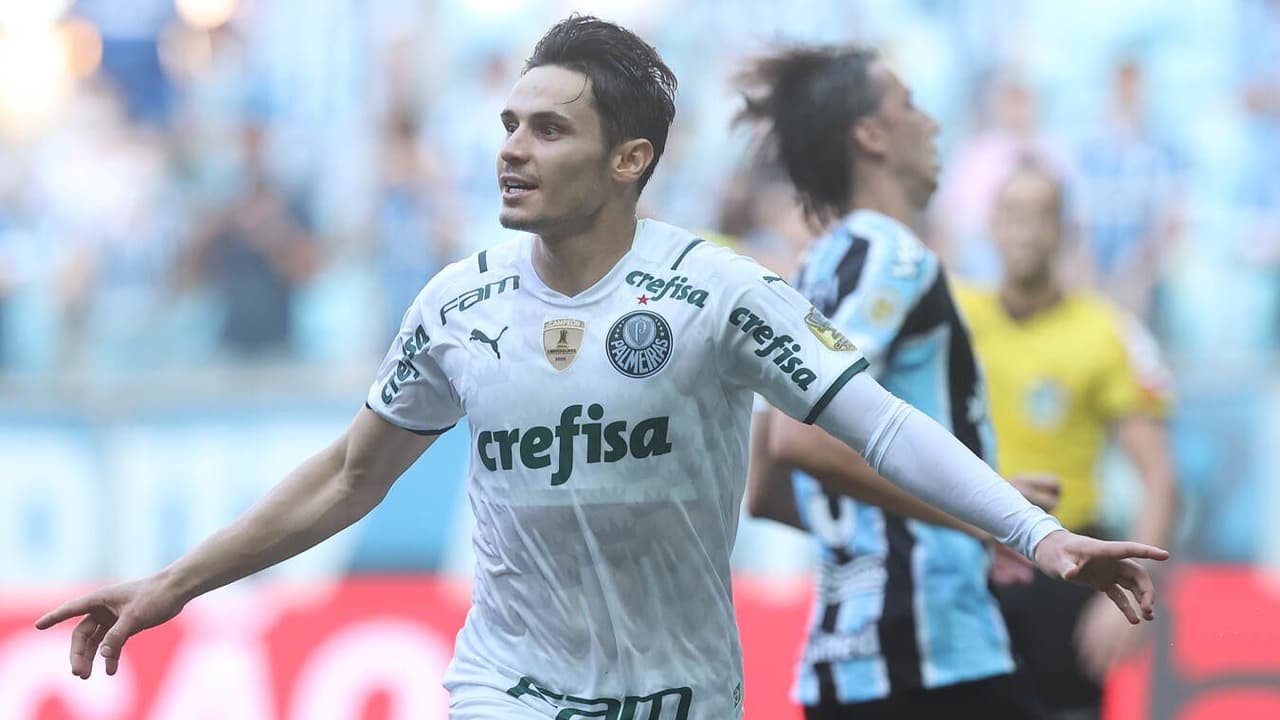 Raphael Veiga conheceu sua vítima preferida vestindo a camisa do Palmeiras