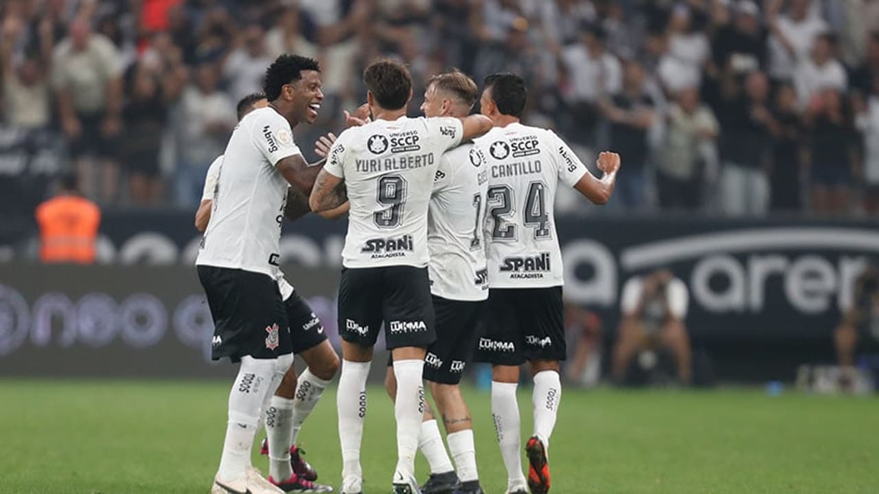 Anúncio do VAR da CBF para gol de Róger Guedes Corinthians x Cruzeiro