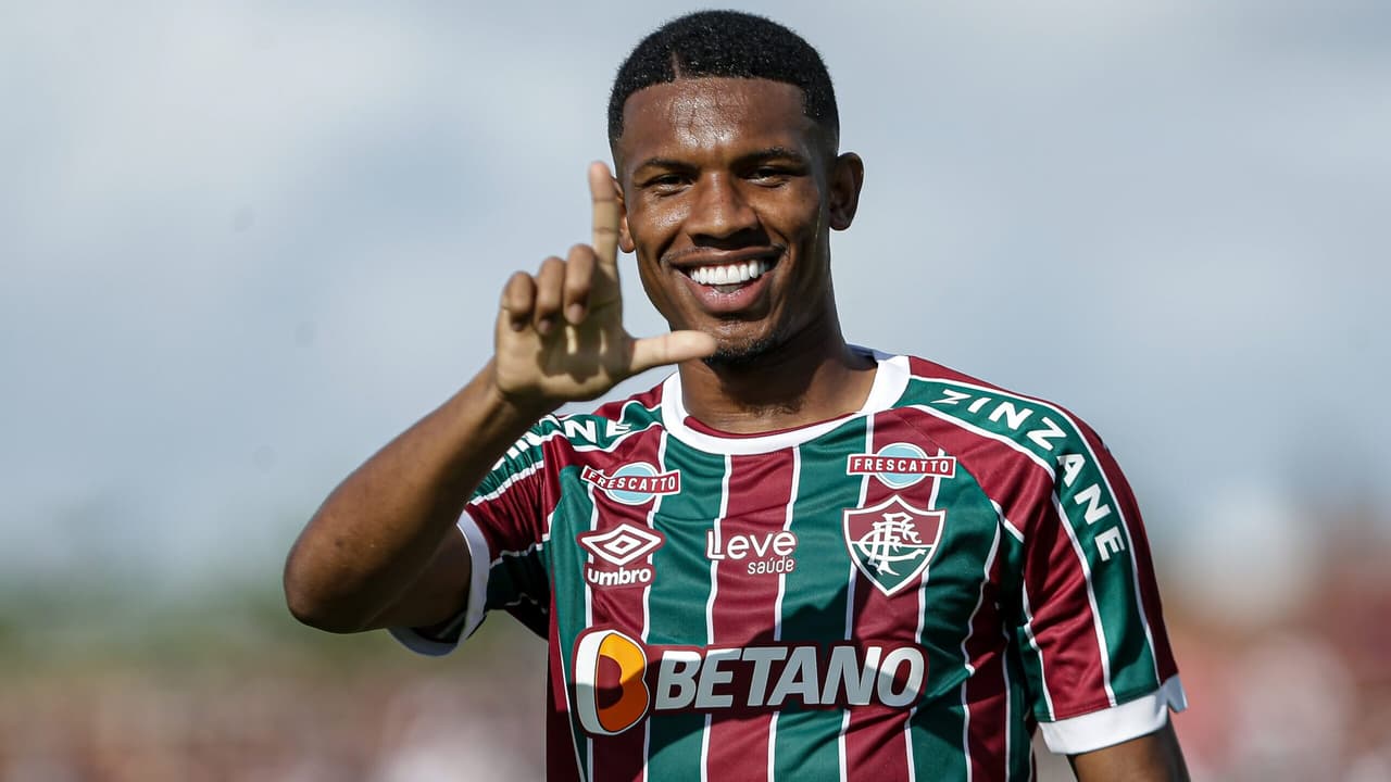 Entre os times alternativos, o Fluminense venceria e Flamengo e Vasco empatariam;   Confira os resultados no dia do Campeonato Carioca