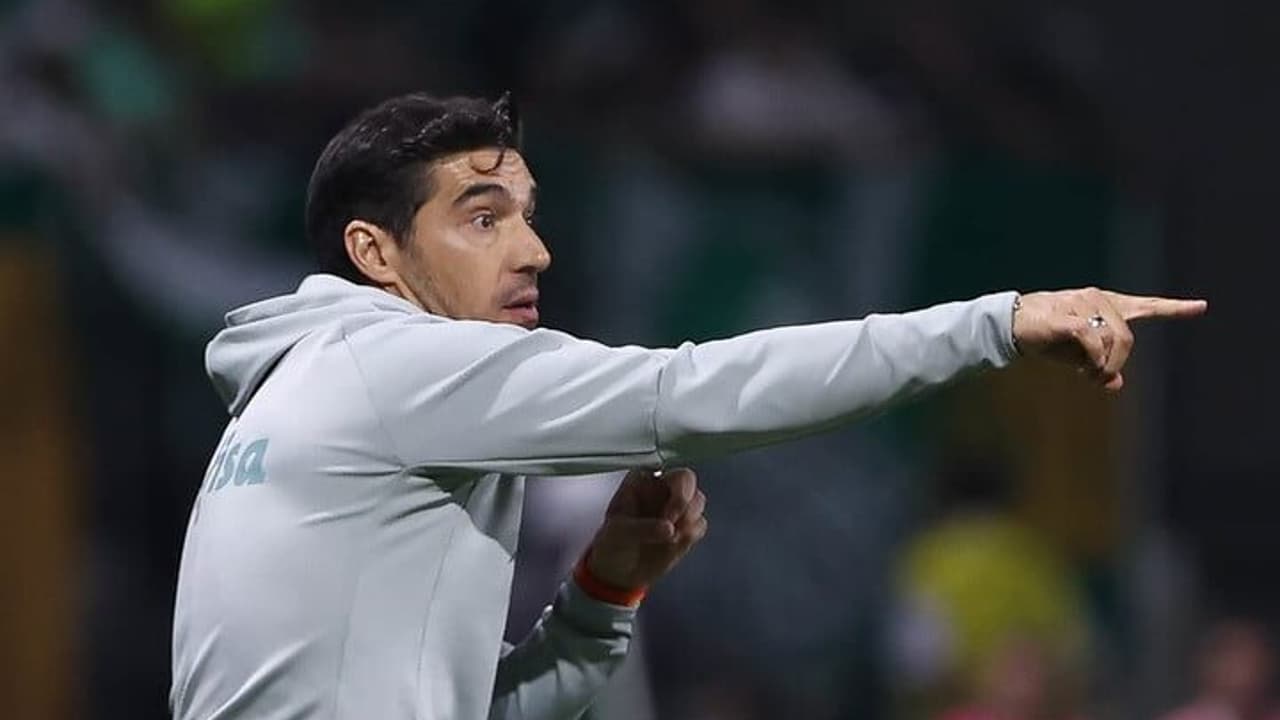 Pressionado, Abel Ferreira reencontra o Santos para o homem que nunca perdeu para o Palmeiras