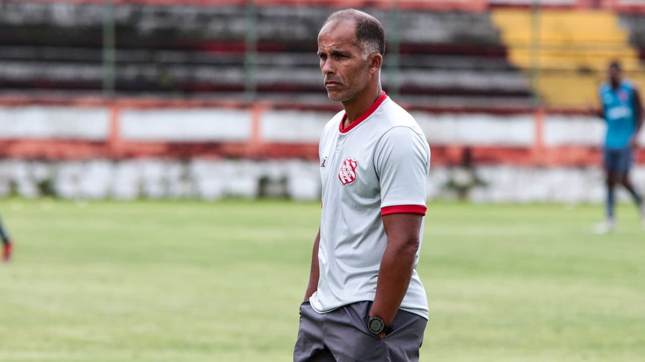 Vasco comenta técnico para a final do Brasileirão