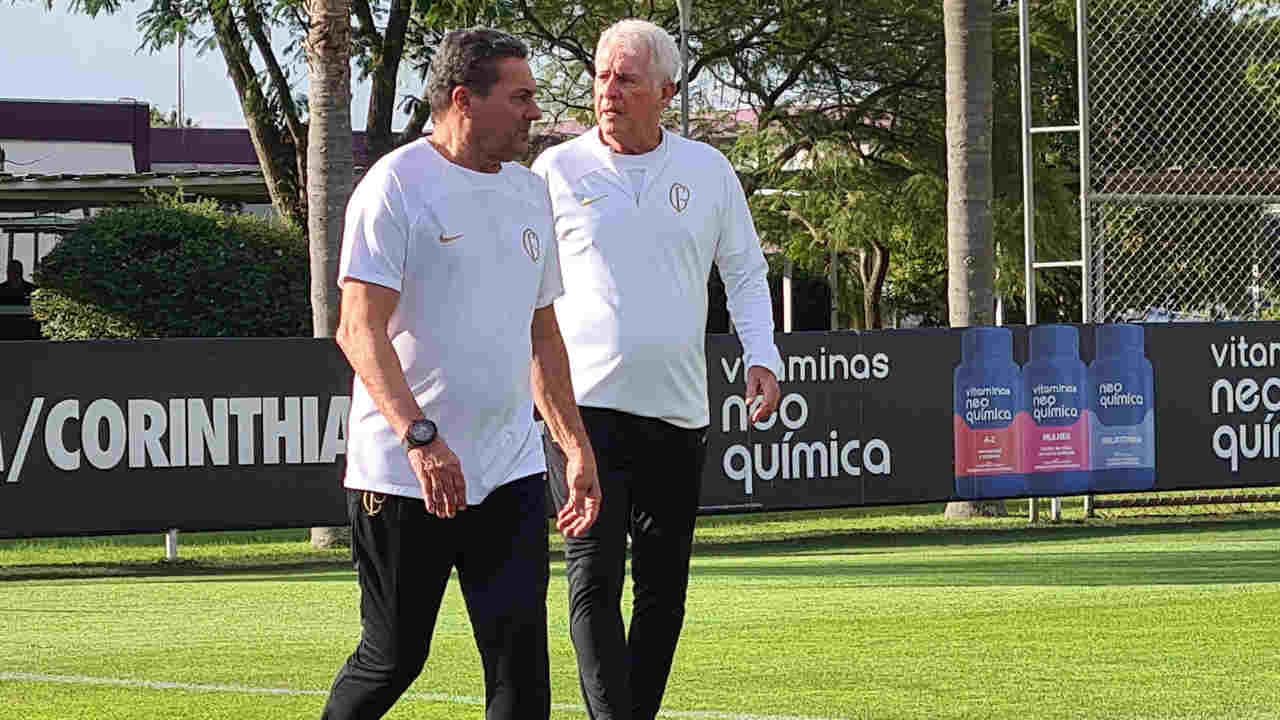 Ao ‘atacar’ a base com novo coordenador, Corinthians vira a página e foca no Brasileirão