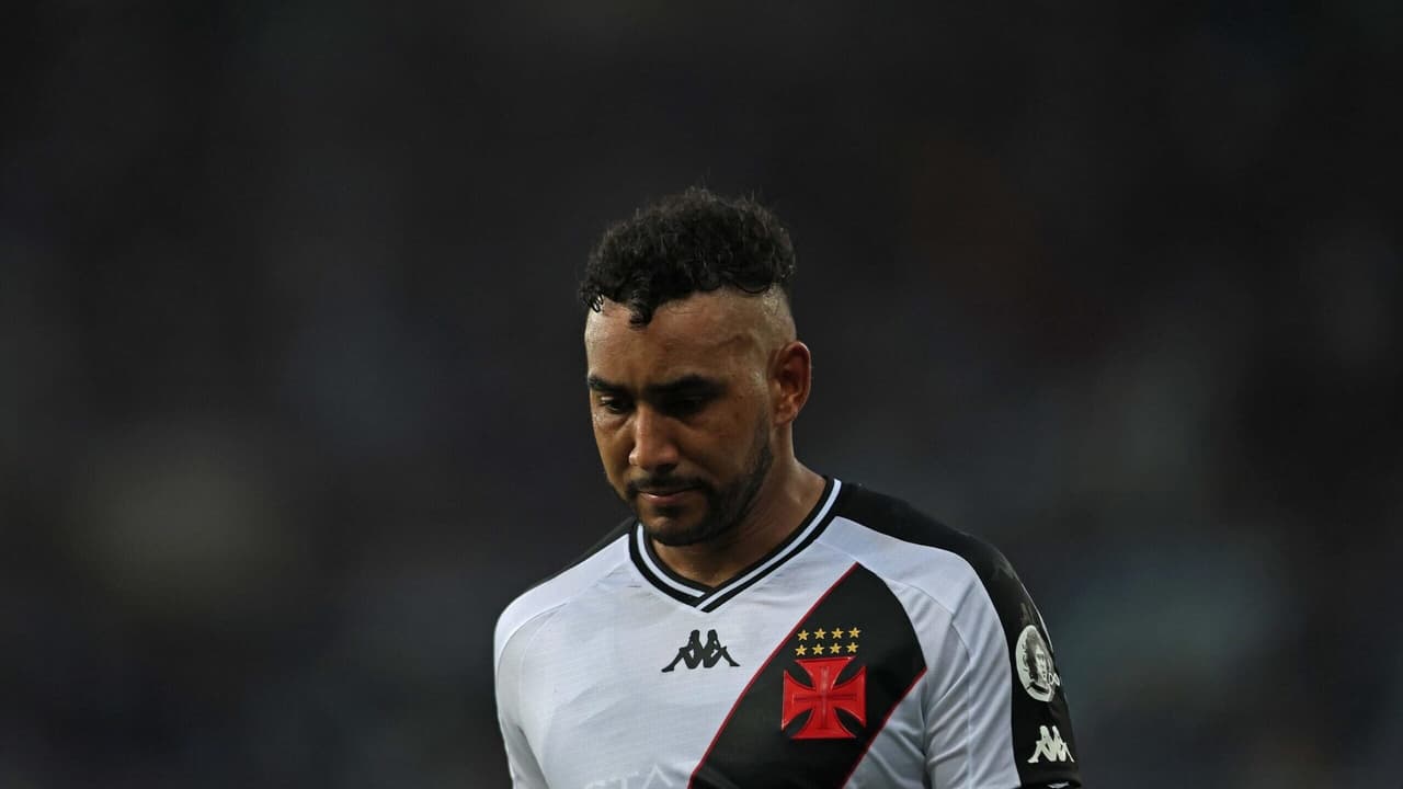 Payet sofreu e desperdiçou o Vasco contra o Palmeiras.