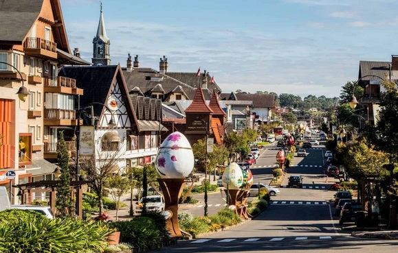 Conheça dez passeios que os visitantes adoram em Gramado através do Tour Fácil.