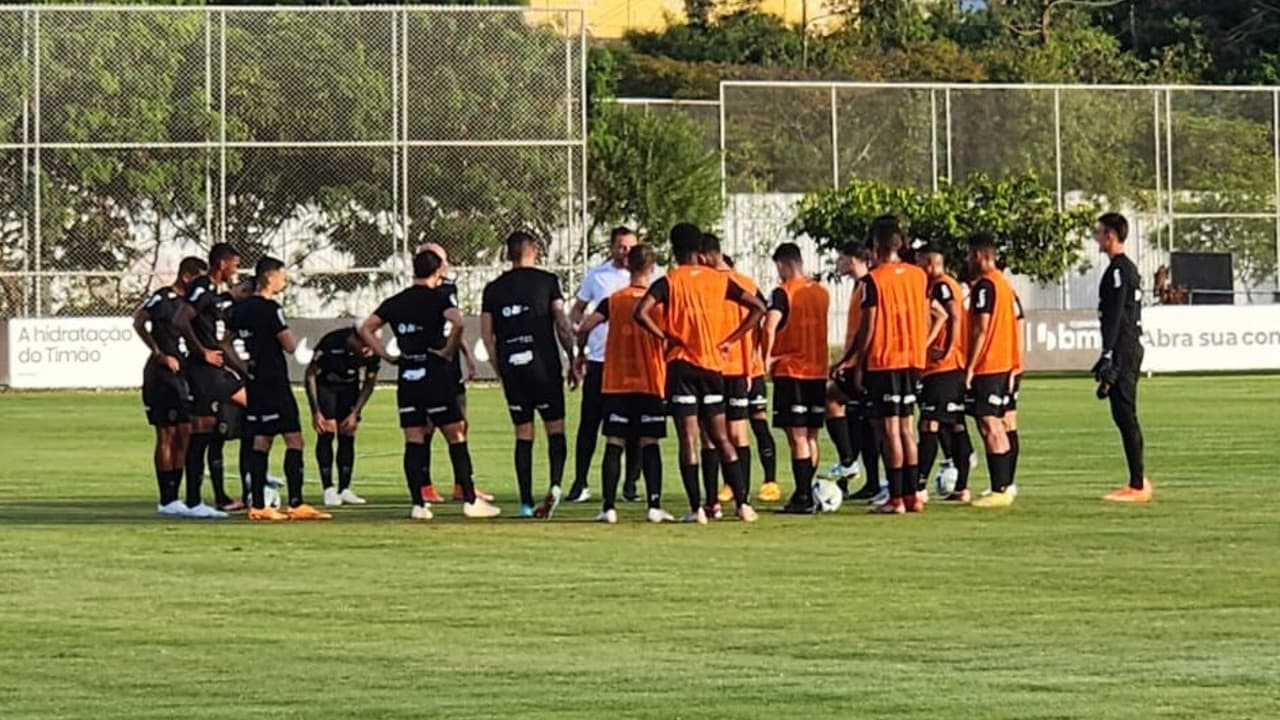 Escalação do Corinthians: Cássio volta aos treinos e reforça o time contra o Fluminense.  Renato Augusto é dúvida