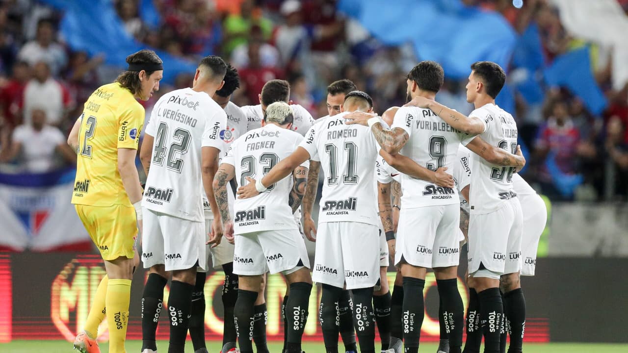 ANÁLISE: Vitória da direita, Corinthians paga o preço da má gestão e frustra novamente a torcida