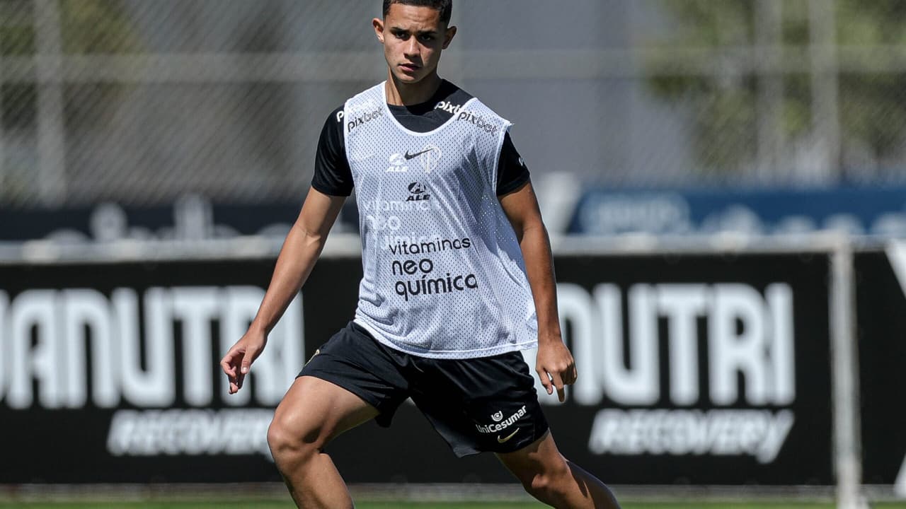 Luxemburgo descreve Sub-17 como joias e Corinthians foca em tática durante Dados da FIFA