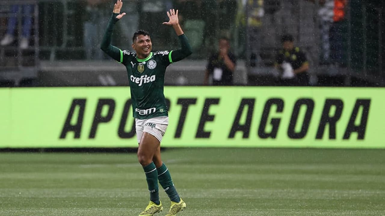 Rony elogia espírito vencedor do Palmeiras após classificação: ‘Compromisso e dedicação’