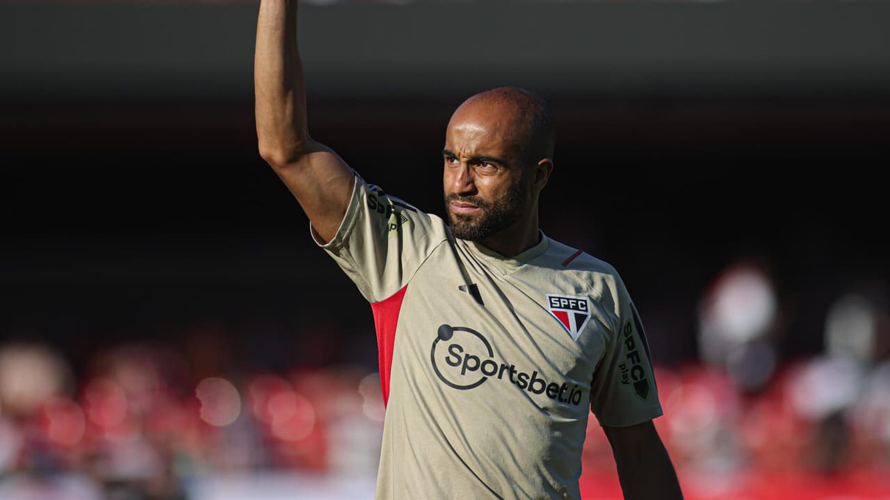 Lucas Moura fala sobre o clima em São Paulo antes da decisão e comenta os planos para a próxima temporada