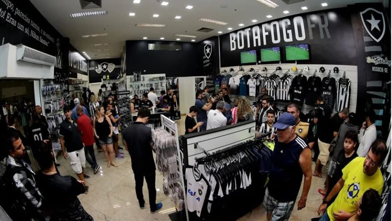 SAF do Botafogo apresenta proposta para reabertura da loja do clube em General Severiano.