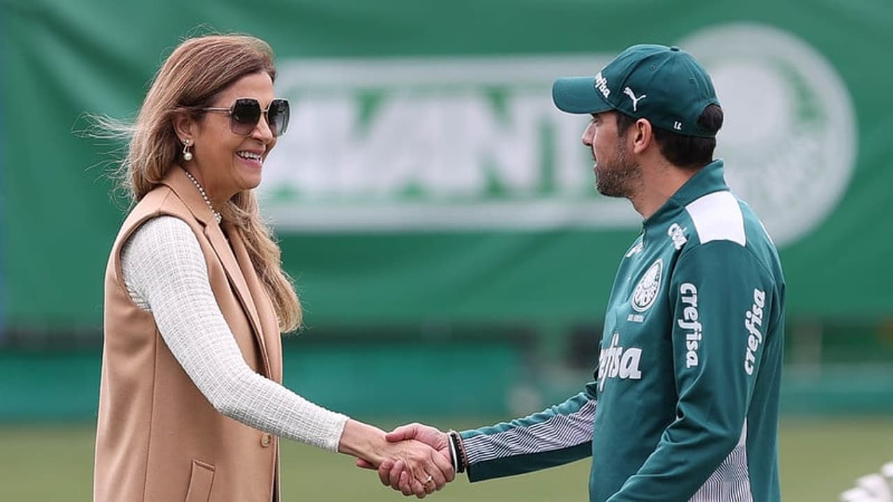 Leila evita puxar orelhas de Abel porque Palmeiras corre atrás deles