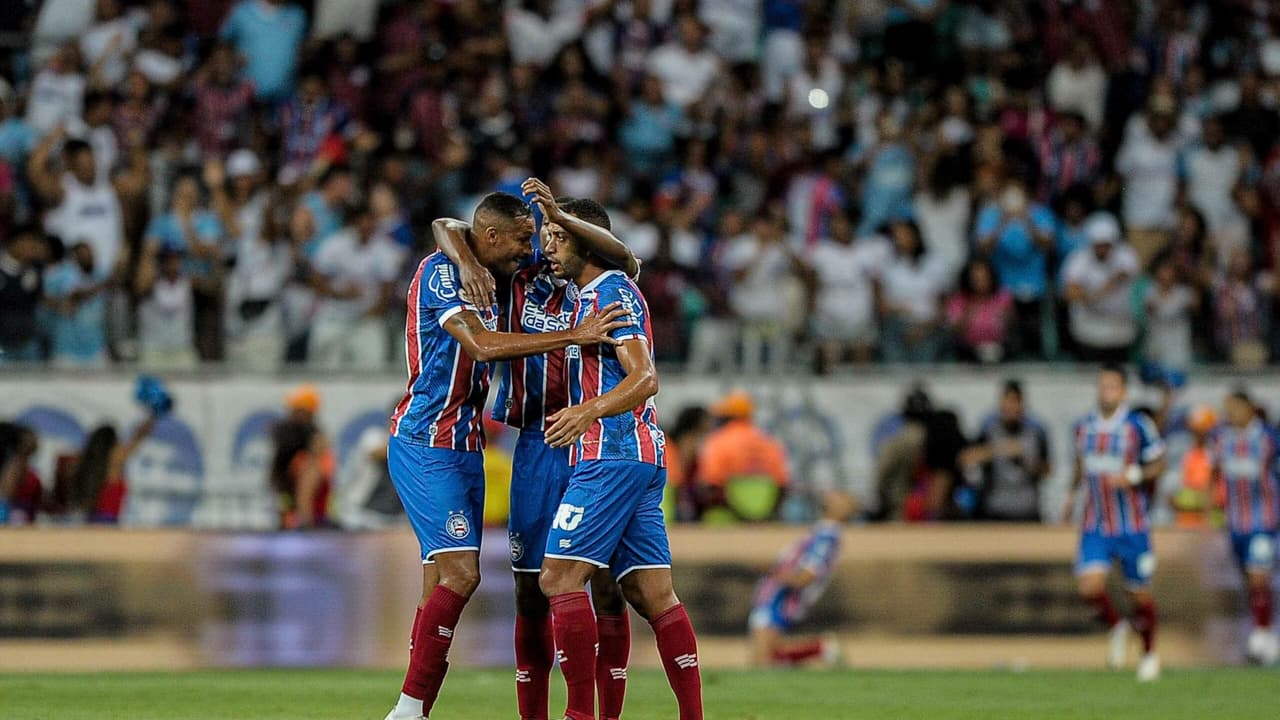 Thaciano vive noite histórica, Bahia vence o Atlético-MG e se salva do rebaixamento ao Brasileirão