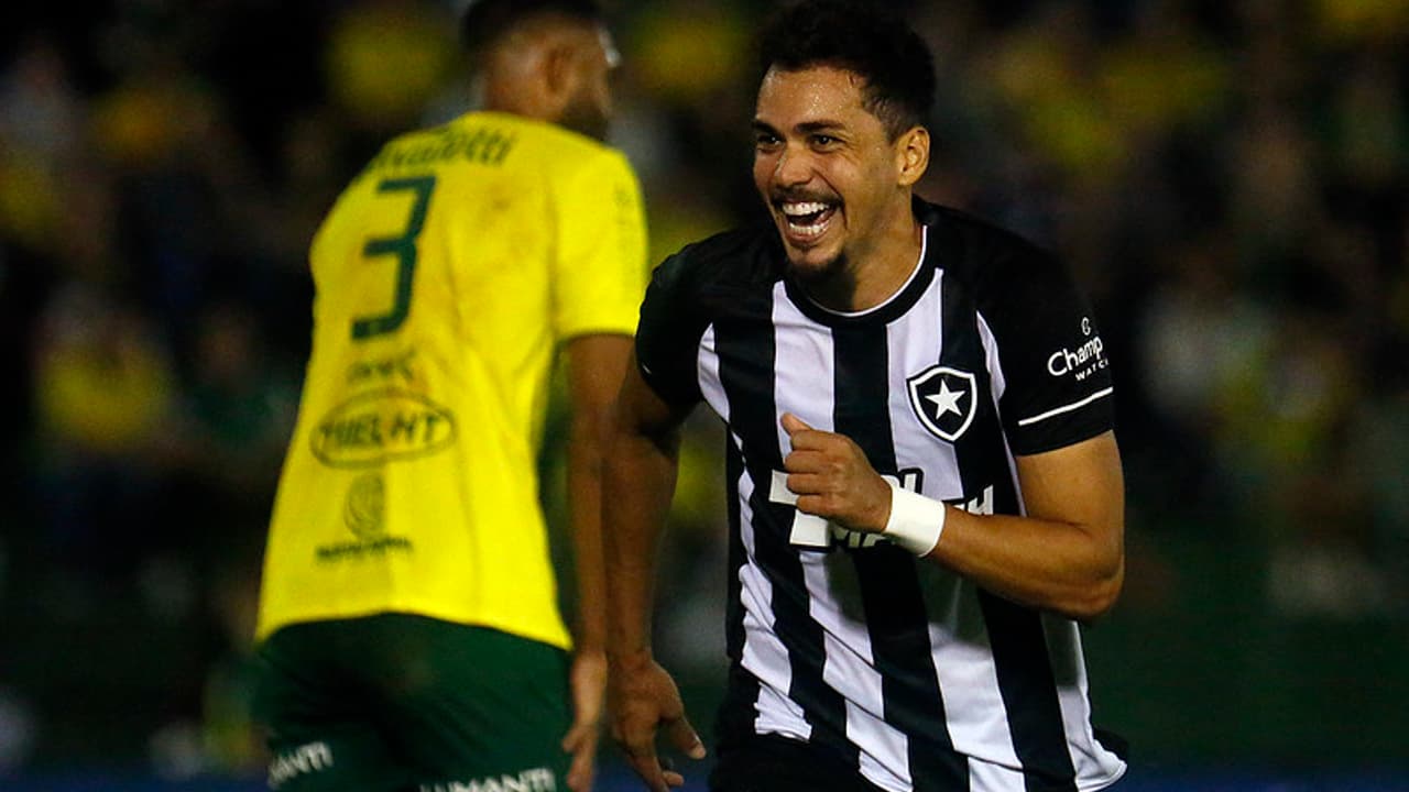 APRESENTAÇÃO: Botafogo luta pela vitória, mas faz seu trabalho em fase de mata-mata