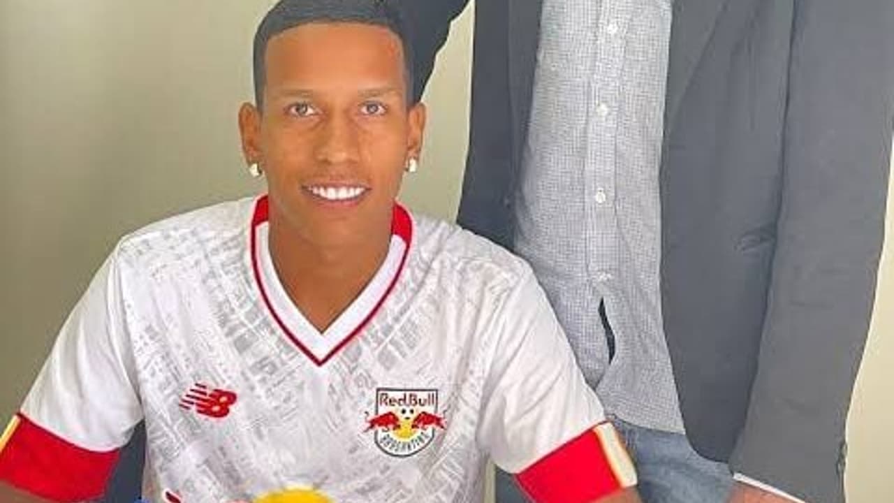 Ex-Atlético-GO, Vinícius Lago assina com Red Bull Bragantino