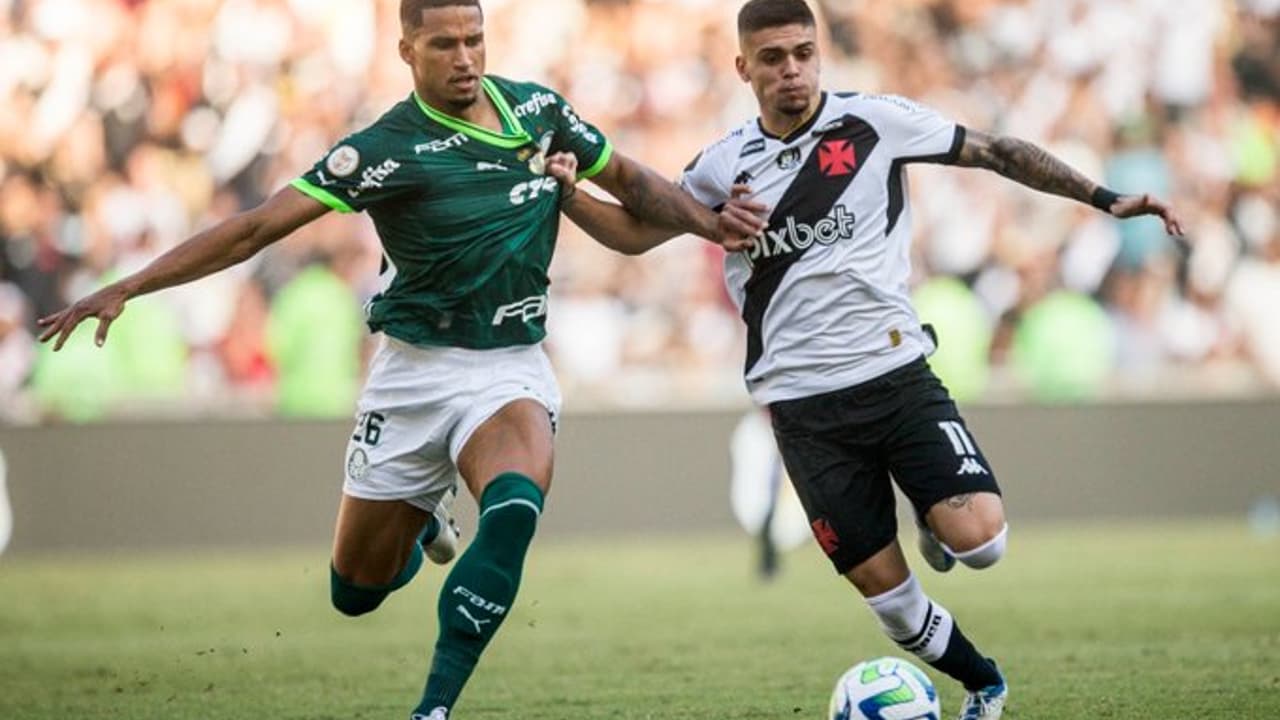 Gabriel Pec lamenta que o Vasco tenha jogado contra o Palmeiras no Maracanã: ‘Não conseguimos aguentar’.