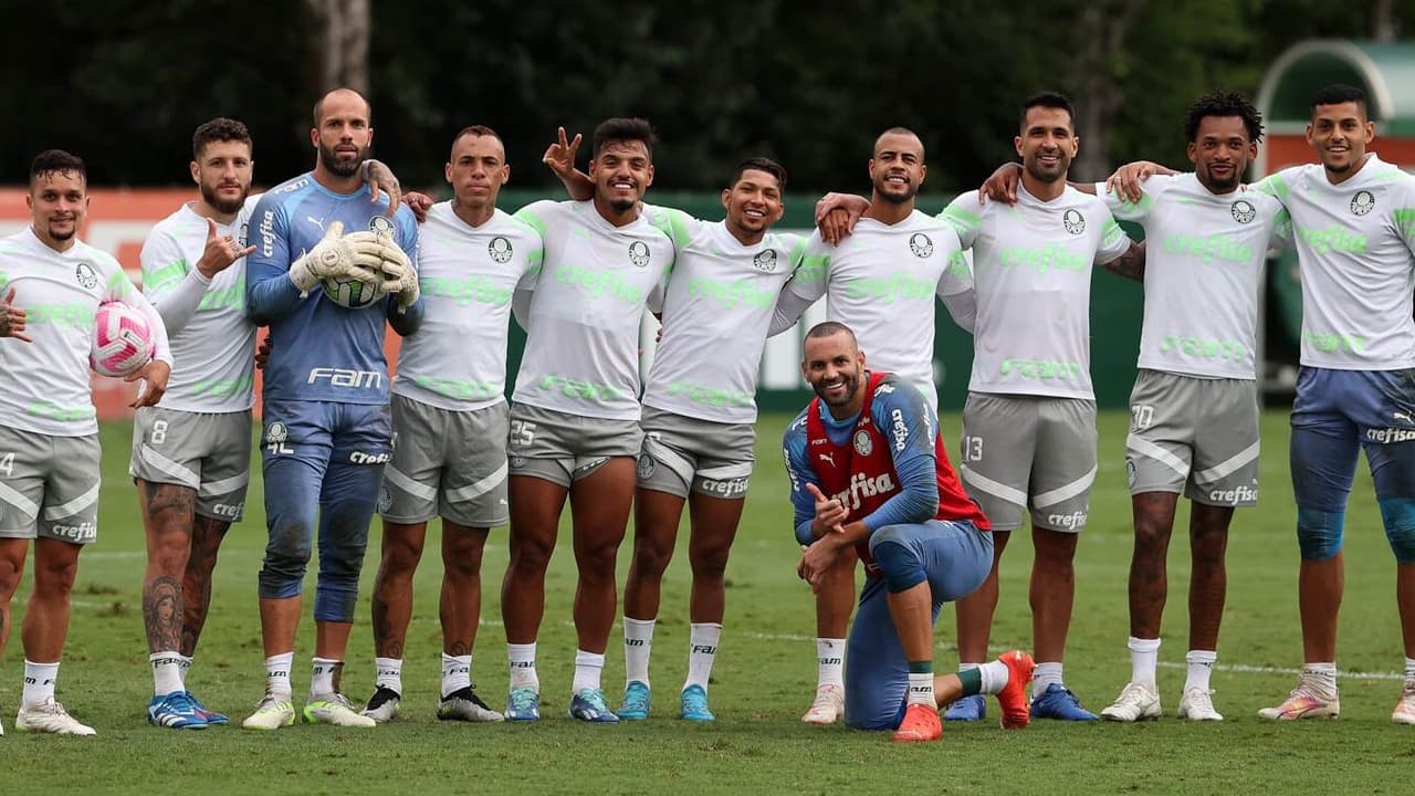 Com retorno dos selecionadores, Palmiras encerra preparação contra o Atlético-MG