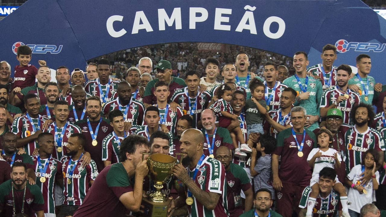 Em meio a abraços e beijos, Diniz se reajustou no Fluminense e chegou ao lado dele para a final da Libertadores.