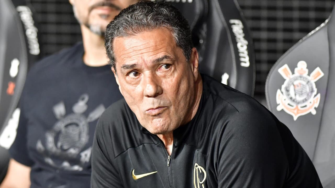 O fim da linha!   Corinthians demite o técnico Vanderlei Luxemburgo