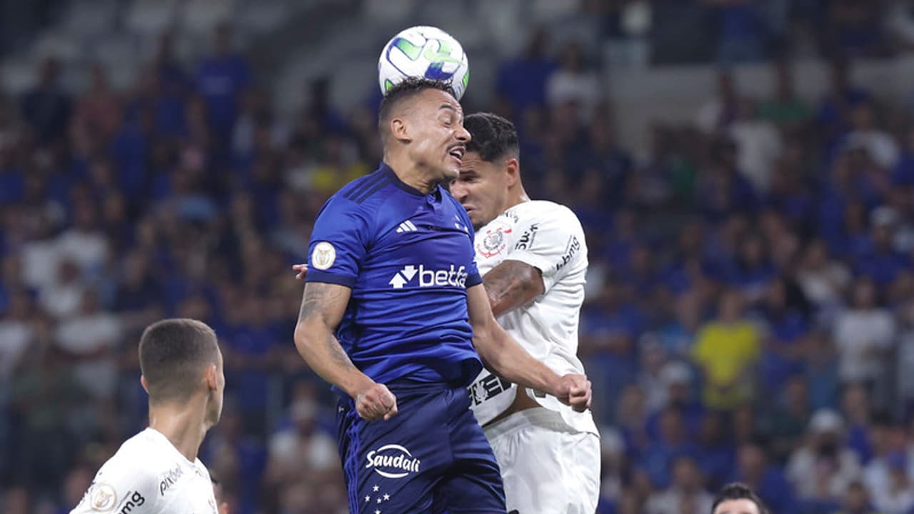 Com a presença de Ronaldo, os Mosquitos voltam triunfantes e querem empatar Corinthians e Cruzeiro no Brasileirão