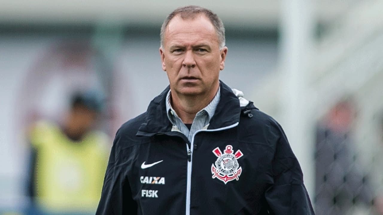 Corinthians tem oito jogadores anteriormente comandados por Mano Menezes