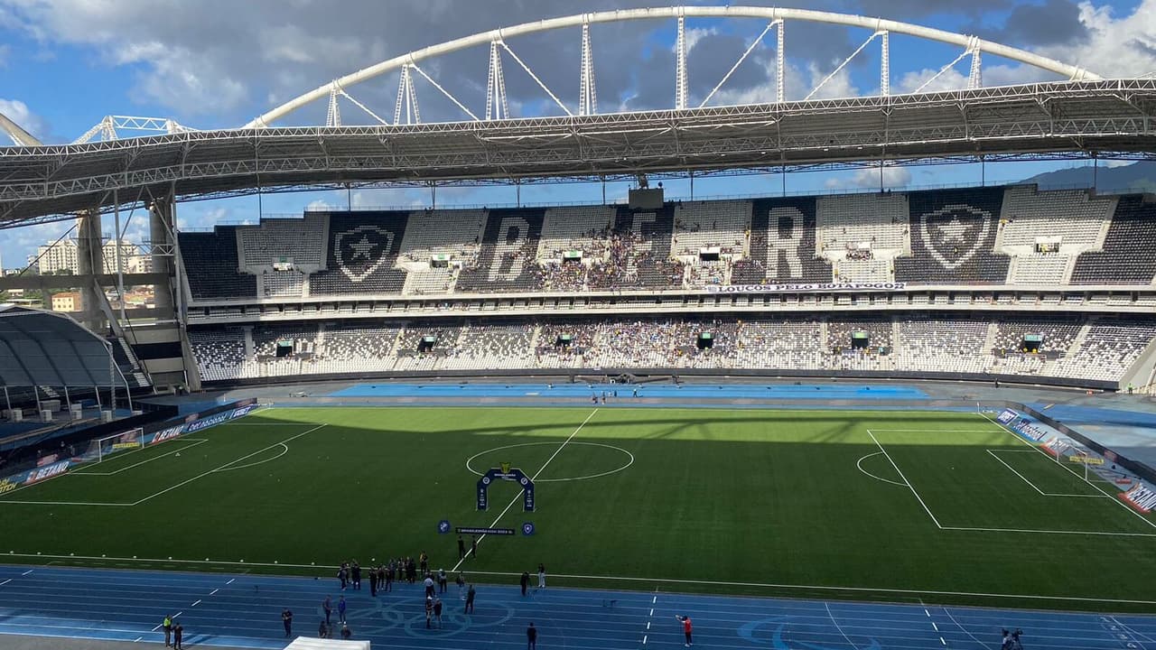 Um sinal?   Botafogo tem lembrança triunfante do recente treino aberto à torcida