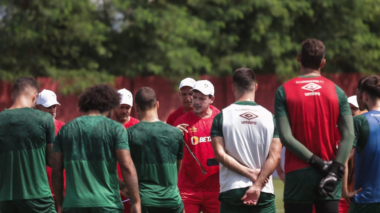 Contra Vasco, Fluminense e Diniz tentam vencer o “destino” nos clássicos