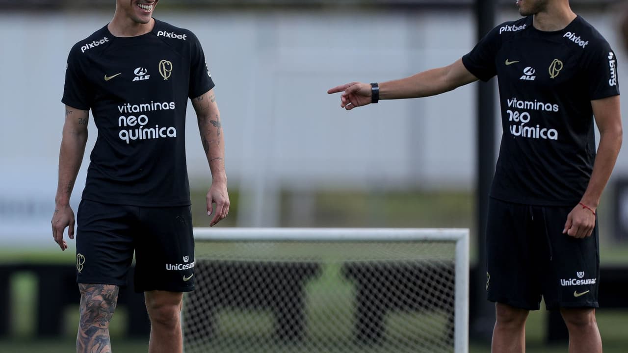 Paraguaio errado?   Desde a chegada de Rojas, Romero é quem cresceu no Corinthians