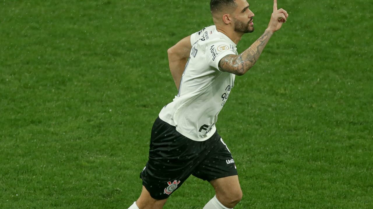 Luxemburgo fez mistério sobre a utilização de Renato Augusto no duelo decisivo contra o Corinthians na Copa do Brasil