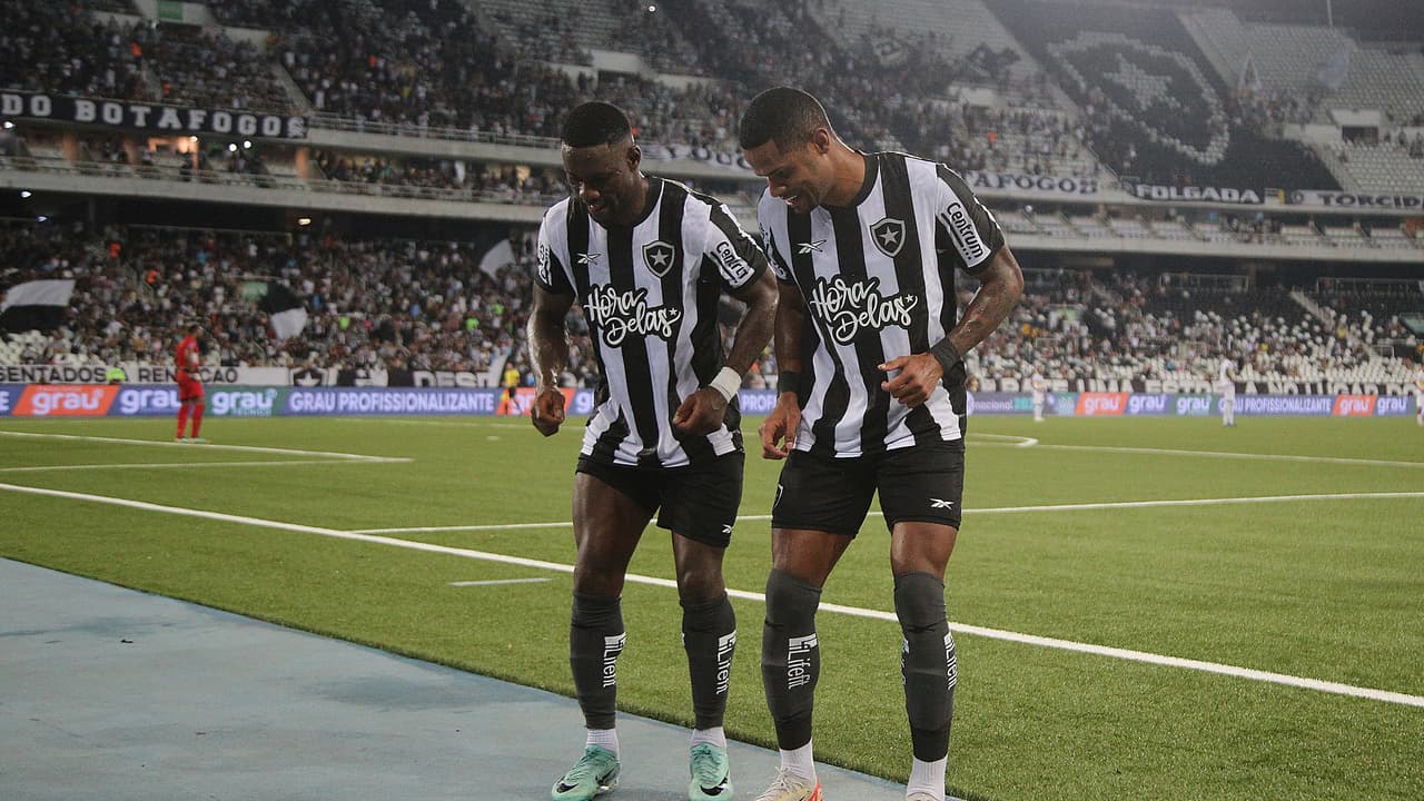 Botafogo vence Sampaio Correa e vai à final da Taça Rio, no Carioca