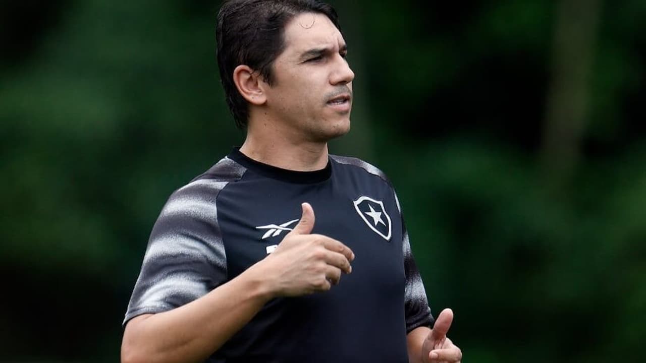 Lúcio Flávio deixa o Botafogo alerta para as armadilhas da intensa série da temporada