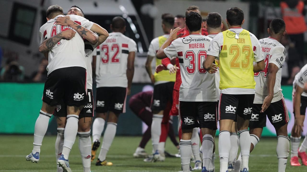 CPF na carta?   São Paulo tem grande vantagem contra o Palmeiras