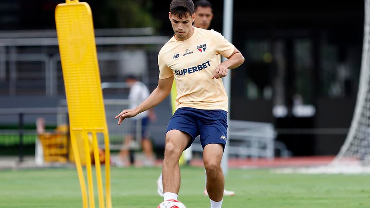 Bobadilla se descreve como um ‘meio-campista moderno’ e vê o São Paulo forte para a Libertadores