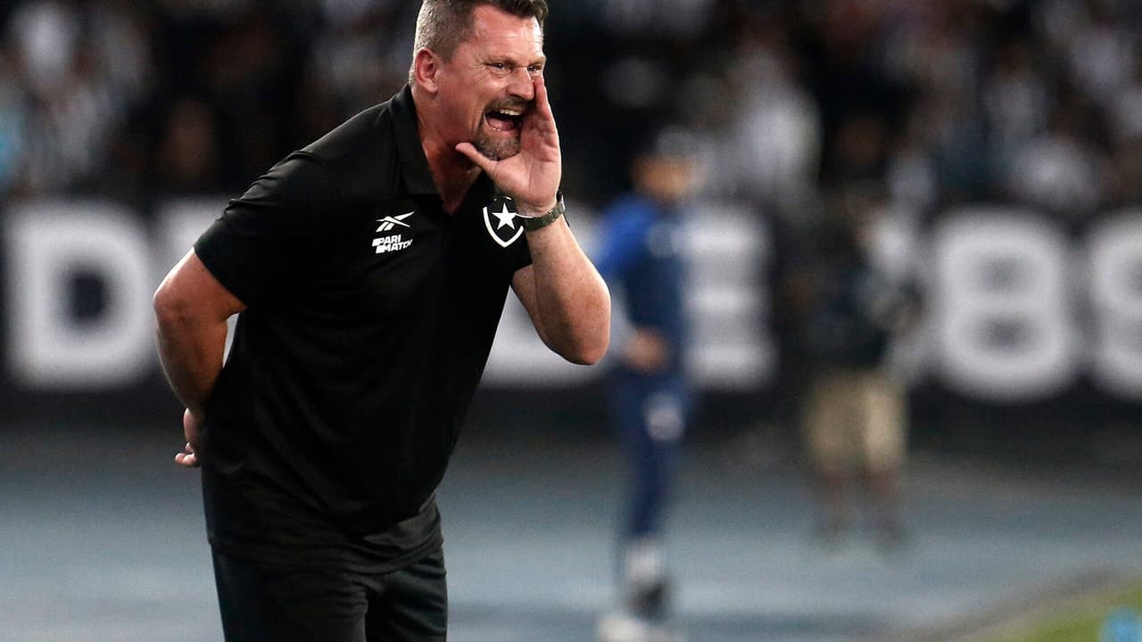 Fabio Matias critica atuação do Botafogo na Libertadores no último jogo como interino: ‘Burred and scatters’