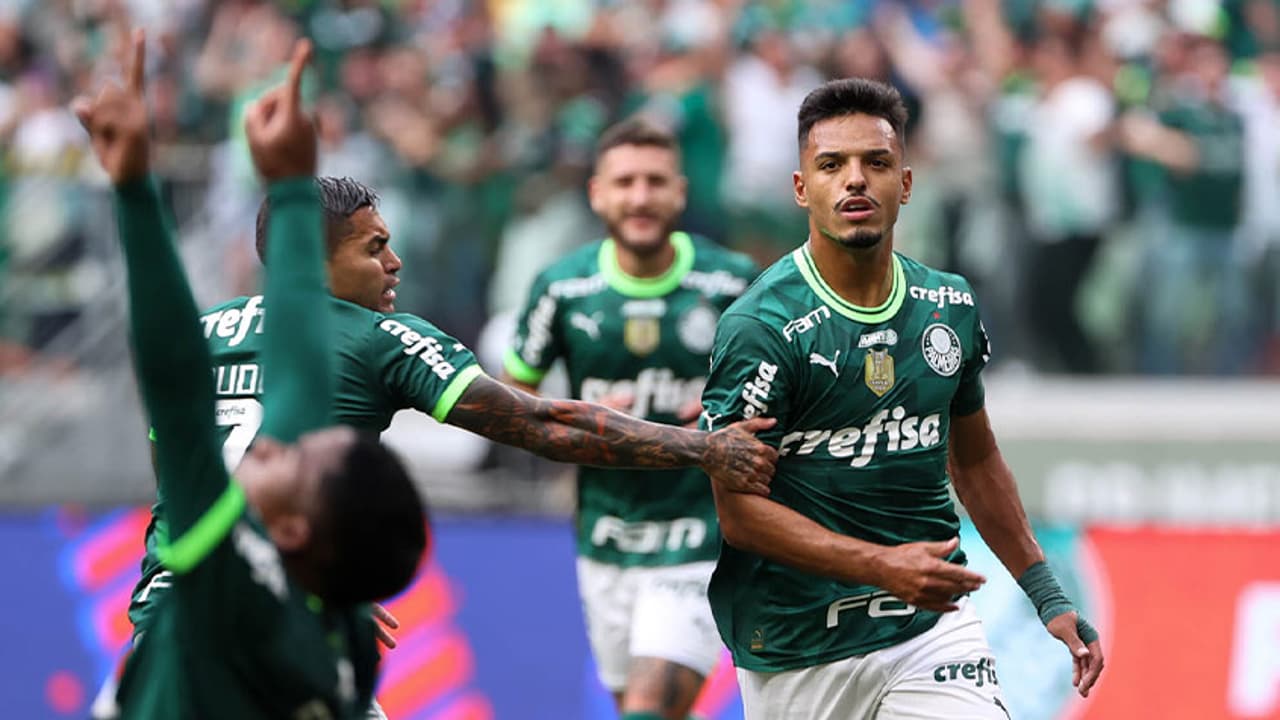 A educação dentro e fora de campo foi importante para o determinado filho do Palmeiras