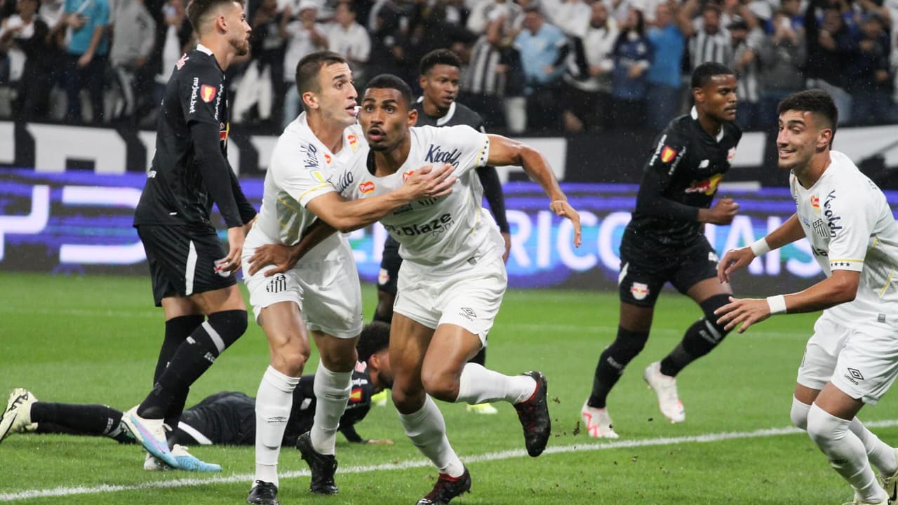 Santos dá show, vence o Bragantino no Estádio do Corinthians e avança à final do Paulistão