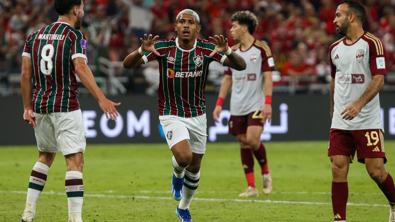 John Kennedy e outros três atletas do Fluminense são eliminados por festa concentrada