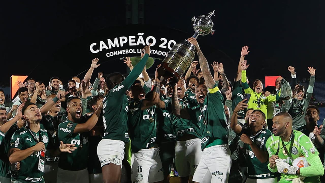 Palmeiras ‘resgata’ grupo do Corinthians e foge longas distâncias para a Libertadores