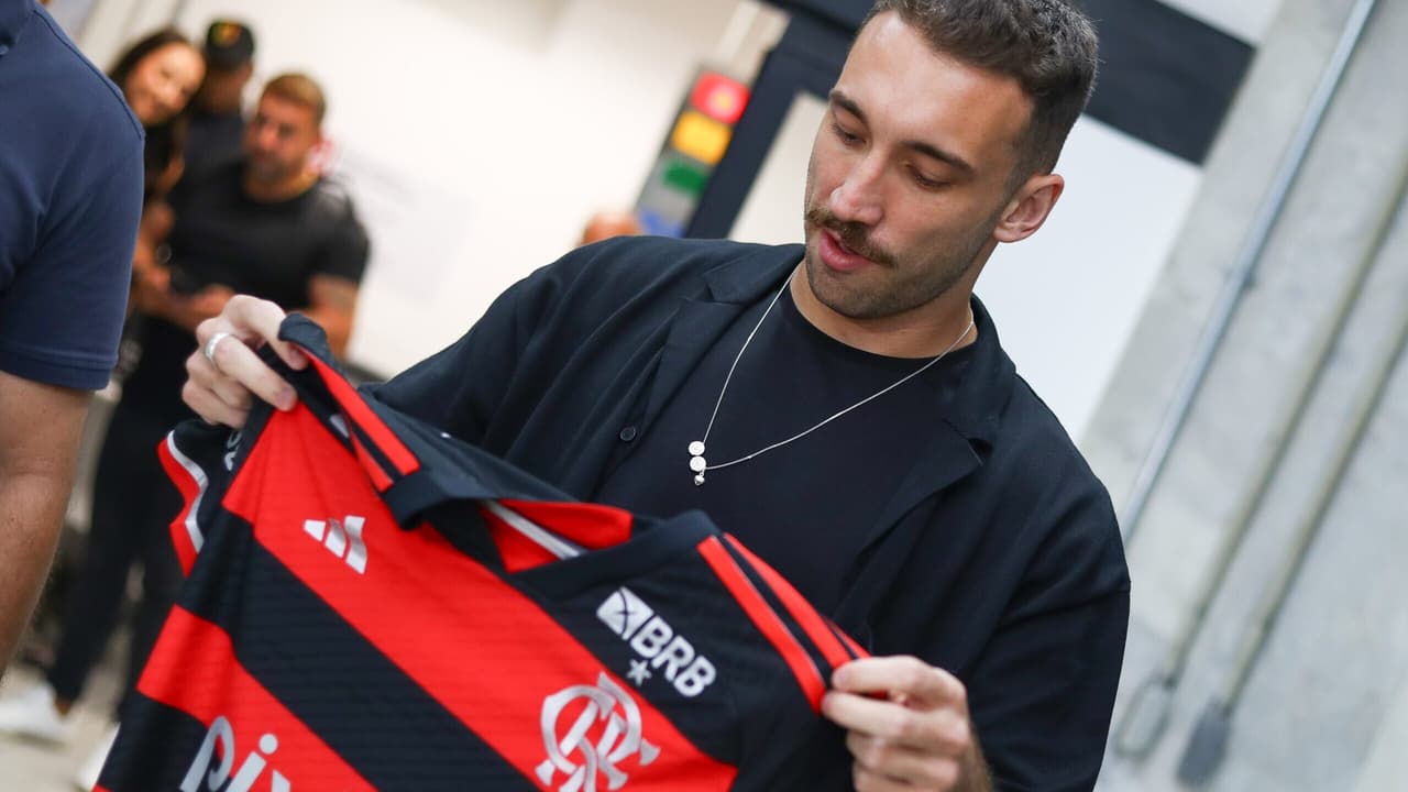 ao vivo!   Assista à coletiva de imprensa do zagueiro do Flamengo Leo Ortiz