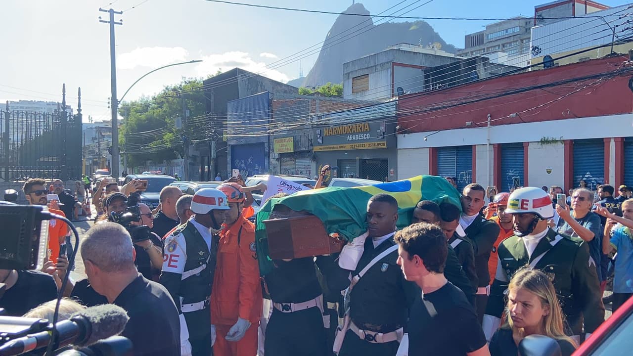 Apreciação e aplausos;   descubra quando Zagallo acordou no Rio de Janeiro