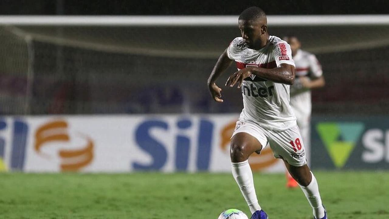 O São Paulo pagará a ida do Toró para o Botafogo-SP?   Entenda a situação