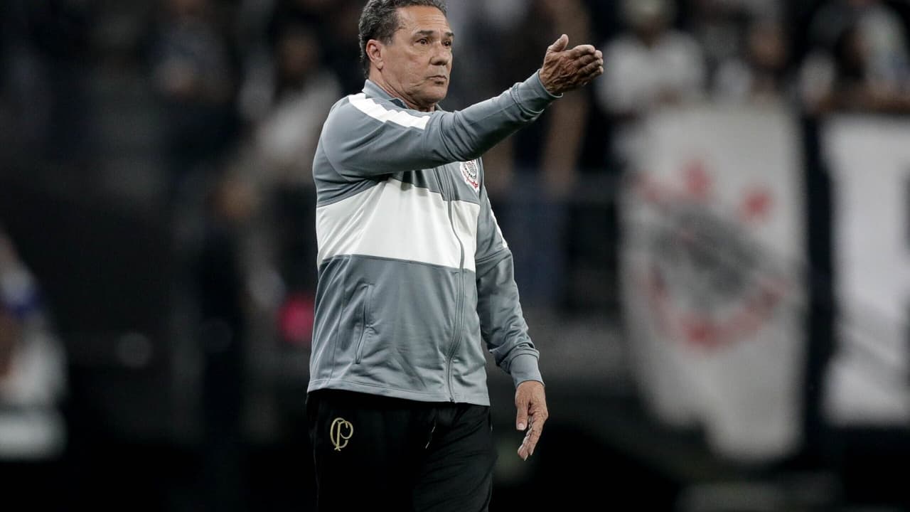 Mesmo vencendo o Liverpool, Luxemburgo afirma que Corinthians não priorizará o Campeonato Sul-Americano