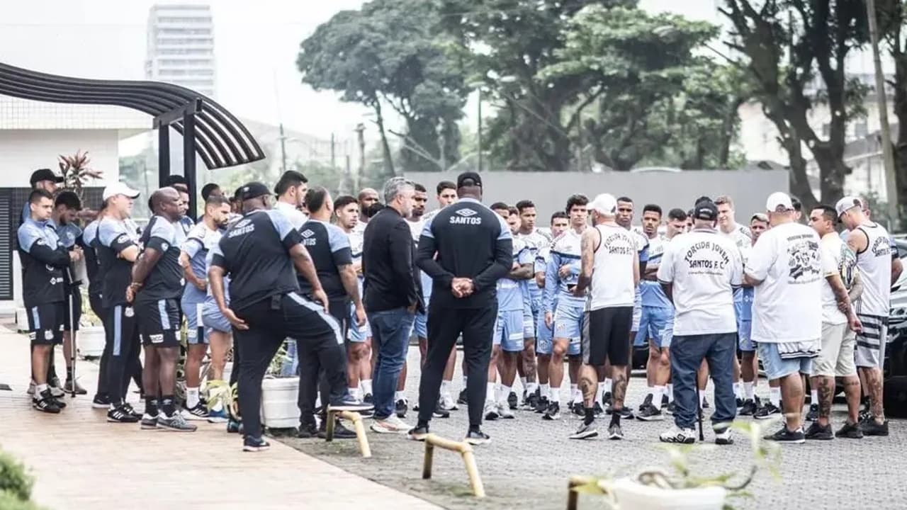 Organização santista ‘surpreendeu’ jogadores no CT após humilhação