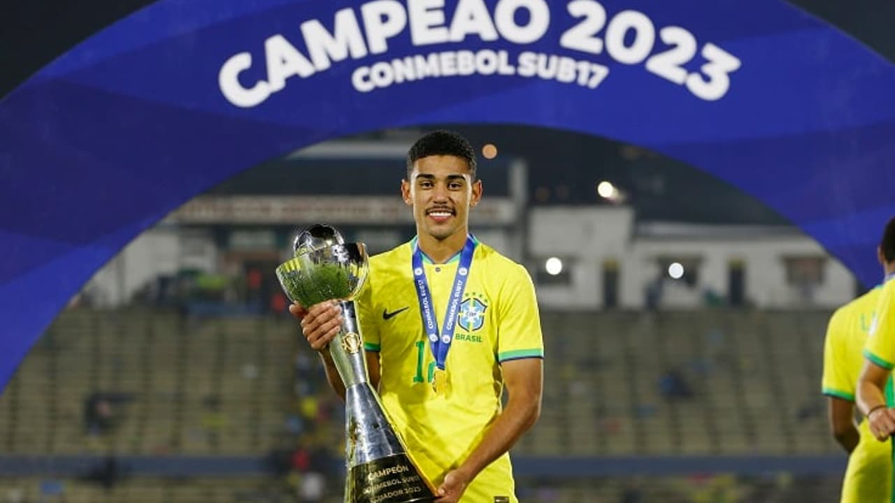 Campeão sub-17 pela Seleção, Riquelme Fillipi volta ao Palmeiras e sonha em se profissionalizar: ‘No devido tempo’