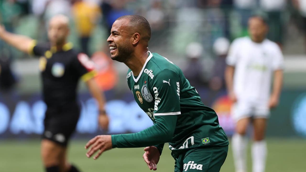 Pode Cafu?   Passando por ótima fase, Mayke reencontra o adversário onde marcou um gol pelo Palmeiras. 